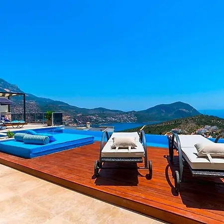 Sleeps 8 Pool Air Con Wifi * Καλκάν